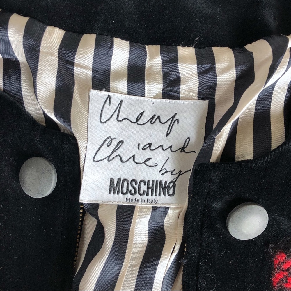 ๐ธ SOLD :: Moschino Cropped Bomber Jacket 10 - Picture 3 of 8